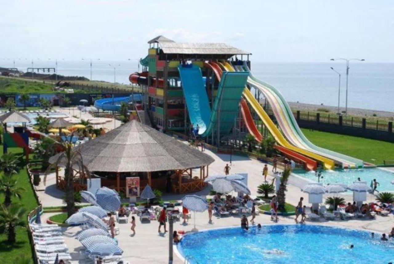 Apartment Desi With Sea View On The Beach In Batum Dış mekan fotoğraf