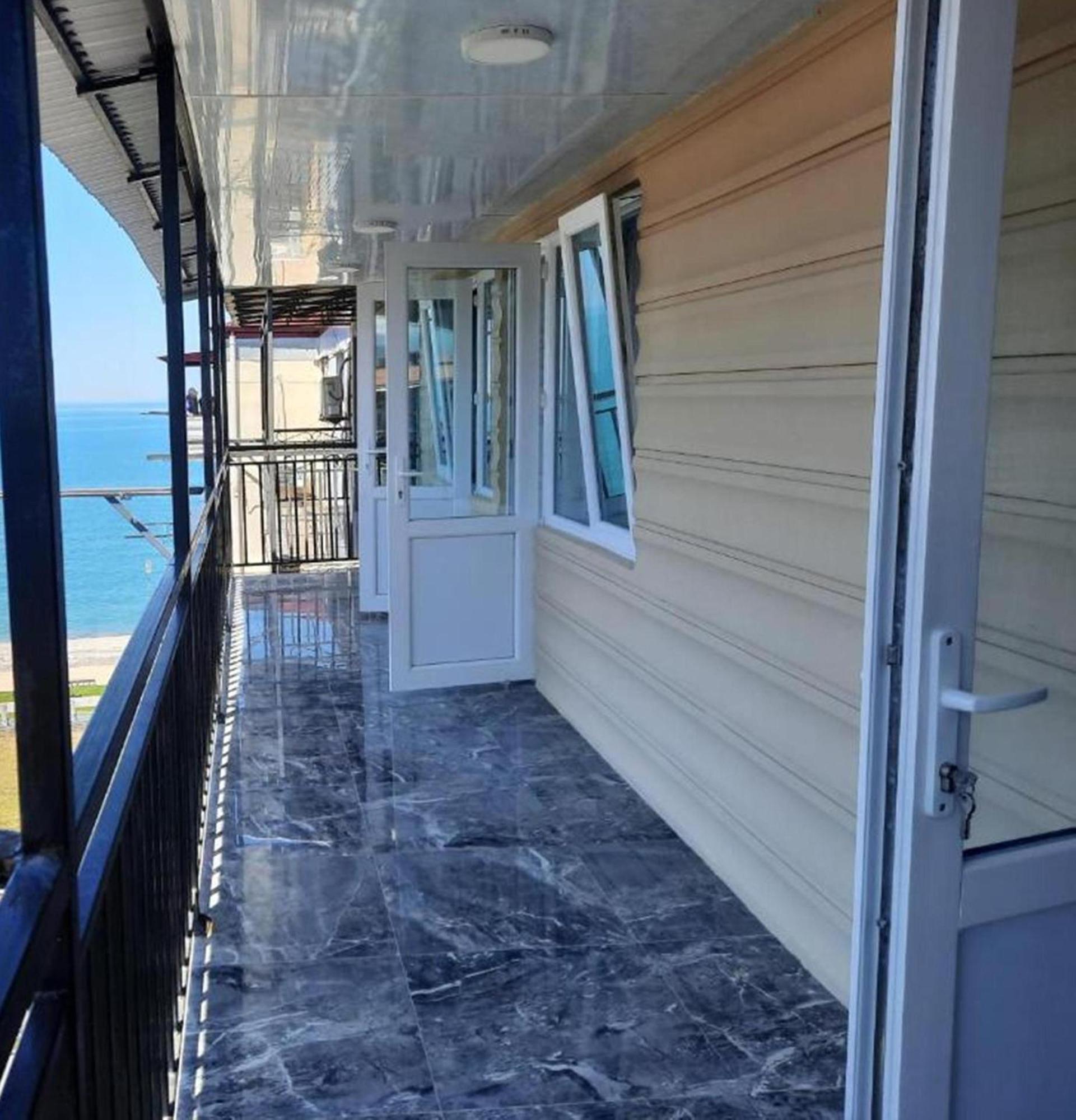 Apartment Desi With Sea View On The Beach In Batum Dış mekan fotoğraf